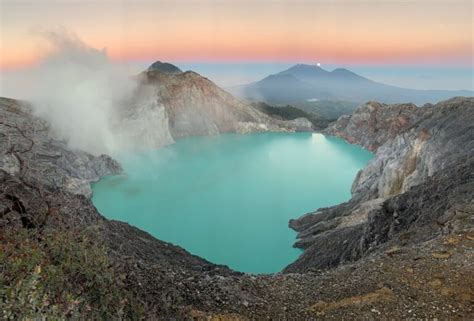 5 BEST Volcanoes in Indonesia to Hike (2025)