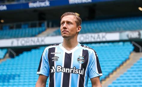 Sempre imaginei para a minha carreira Lucas Leiva quebra silêncio