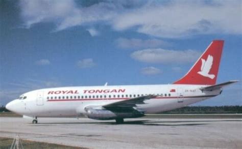 Royal Tongan Airlines Boeing 737 200 ZK NAF Nuku Alofa 2000