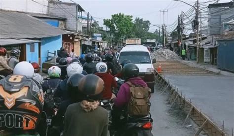 Sejumlah Jalan Di Tangerang Dibeton Ini Perbandingannya Dengan Jalan