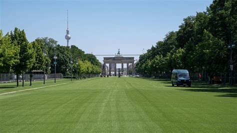 Em In Berlin Hotelzimmer Was Sie Kosten Wie Viele Frei Sind