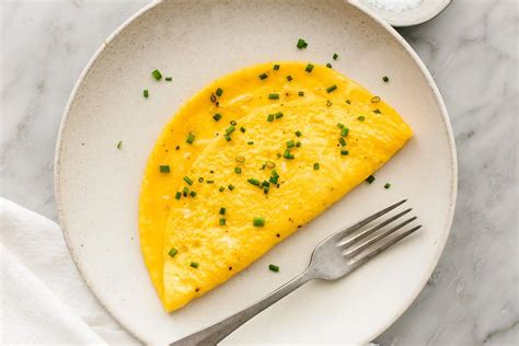 How To Make an Omelette - Downshiftology