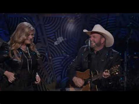 Watch Garth Brooks, Trisha Yearwood Perform "The Boxer" | A GRAMMY ...