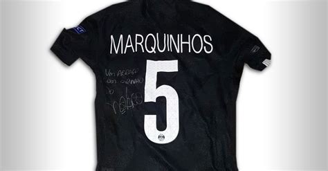 Marquinho's signed PSG Player Jersey with Greeting