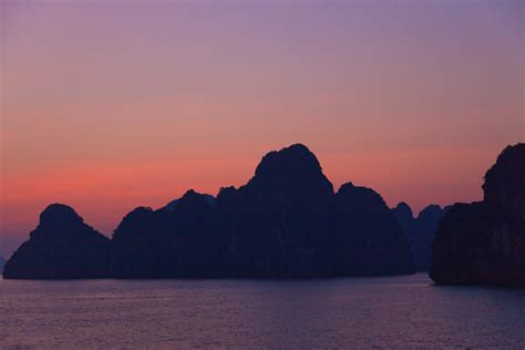 Halong Bay Sunrise | Hawkins Photo Alchemy