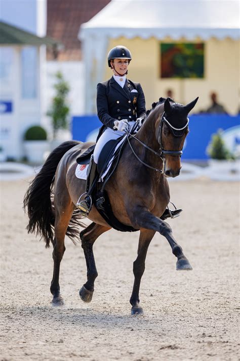 Balve Grand Prix Sieg für Jessica von Bredow Werndl zum Auftakt