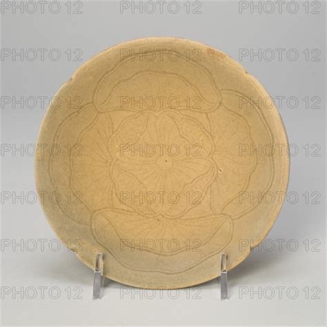 Lobed Dish With Overlapping Lotus Leaves Late Tang Dynasty