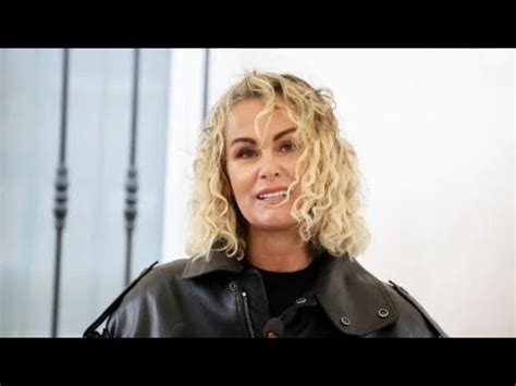 Laeticia Hallyday Gros Retournement De Situation Au Tribunal Youtube