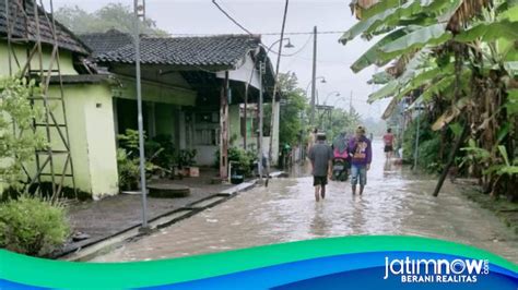 Sungai Kali Lamong Kembali Meluap 8 Desa Di Gresik Terendam Banjir