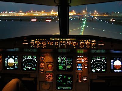 airplane-pics: airbus a320 cockpit