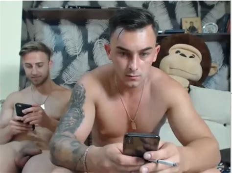 Smoke ROMANIAN BOY TWO HOT ANS SEXY MUSCLE MEN ThisVid