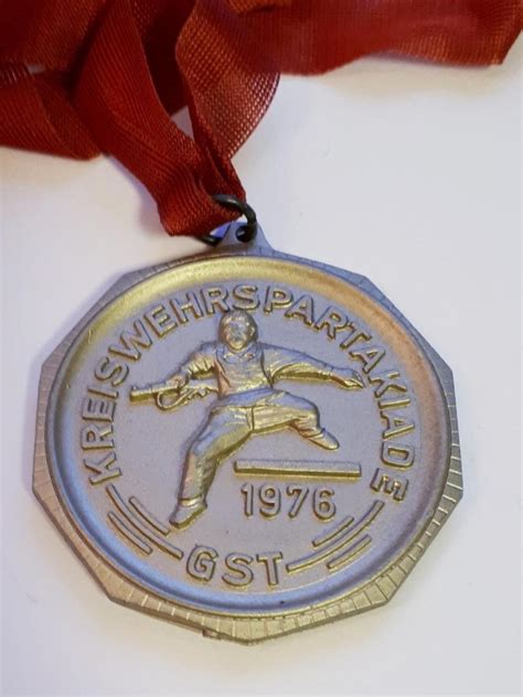 DDR Medaille GST Kreiswehrspartakiade Silber 1976 Nr 0112520446