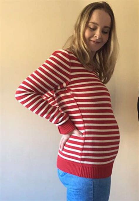 Upbeat News Woman With Giant Belly Shocked When Doctors Realize What