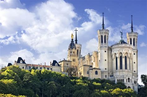 La Basílica de Nuestra Señora de Fourvière Secret World