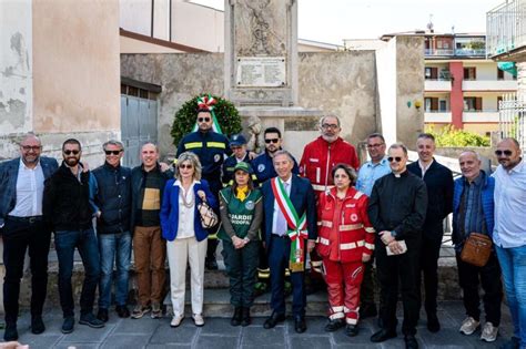 BROLO Il 25 Aprile Al Monumento Ai Caduti Scomunicando