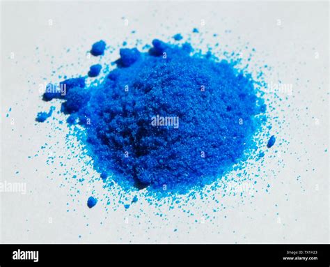 Copper Ii Nitrate Hi Res Stock Photography And Images Alamy