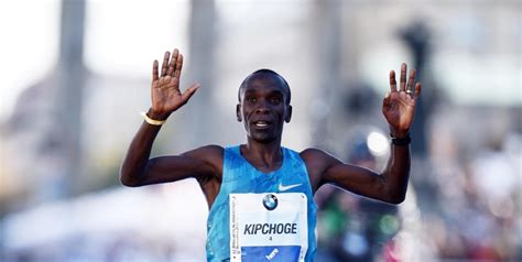 Kipchoge gana la maratón de Berlín pero sin lograr nuevo récord DM3