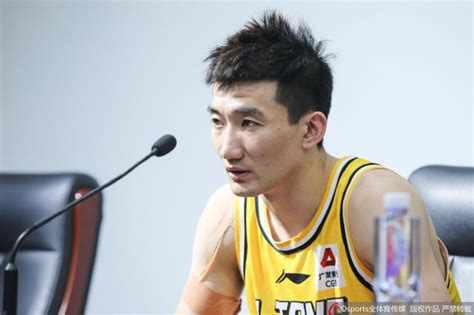 孙铭徽不管什么伤 只要能站在场上我就会坚持cba新浪竞技风暴新浪网