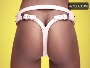 SCRATCH N SNIFF NUDE SCENES AZNude