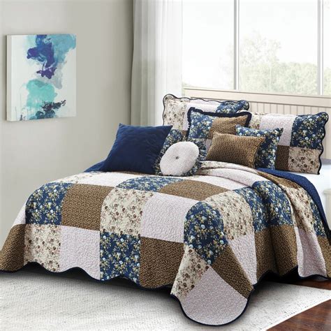 August Grove® Orner Oversized Patchwork 8 Piece Quilt Set And Reviews Wayfair Ca