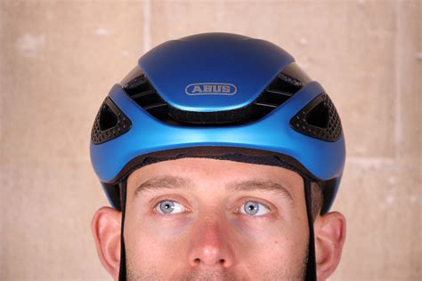 Review Abus Gamechanger Road Aero Helmet Road Cc