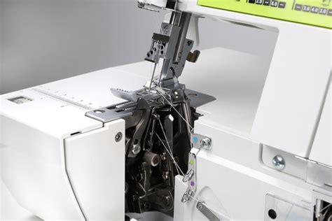 Коверлок Effektiv Triumphator 2500X в магазине Система Люкс