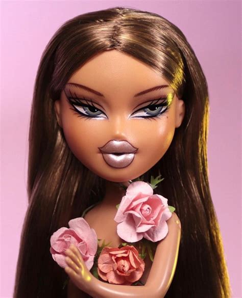 Pin By Victoria Bautista On Muñecas Bratz Bratz Doll Makeup Black