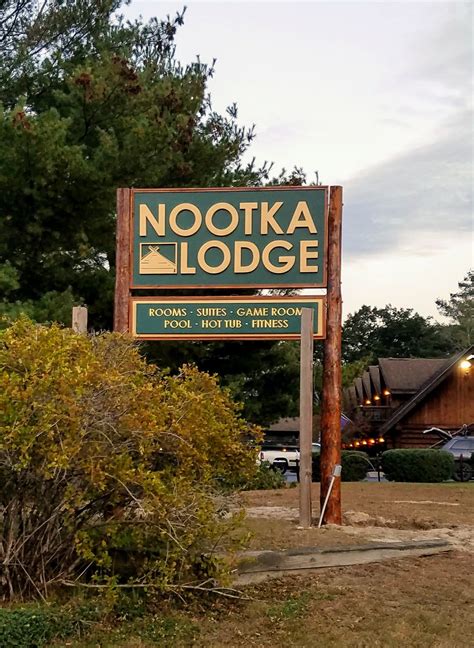 Nootka Lodge – Lincoln Sign