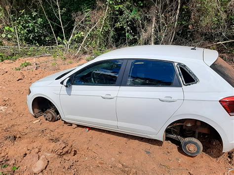 Dois Veículos Roubados São Recuperados Em Ação Da Especializada Em