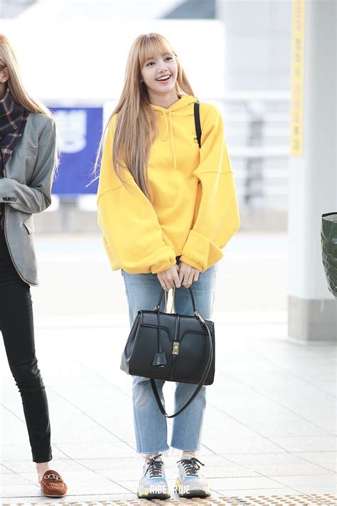 Introducir 42 Imagen Outfit Lisa Blackpink Abzlocalmx