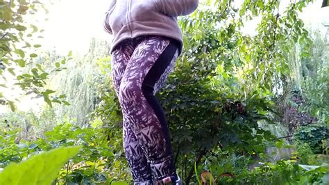 My Golden Jelly For You Outdoors In Yoga Pants Hd Porn Hotntubes