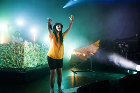 Hot Sexy Theresa Ann Fallesen Bikini Pics