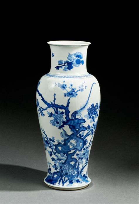 At Auction Tr S Grand Vase Balustre En Porcelaine Bleu Blanc Poque