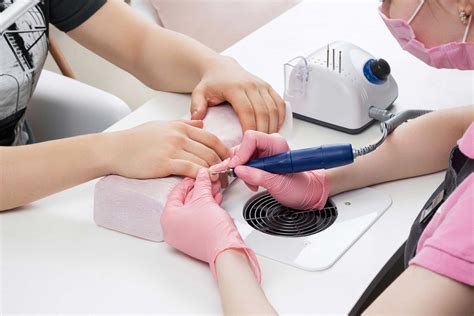 Как делать аппаратный маникюр - oilsessential.ru Все о эфирных маслах