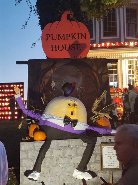 kenova pumpkin house 9