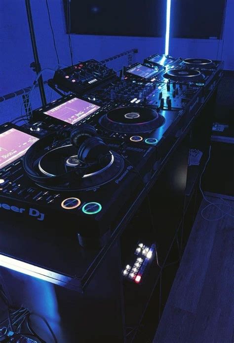 Pin de Reserved em Turntables, Vinyl Records, Audio Equipment + | Aleatória