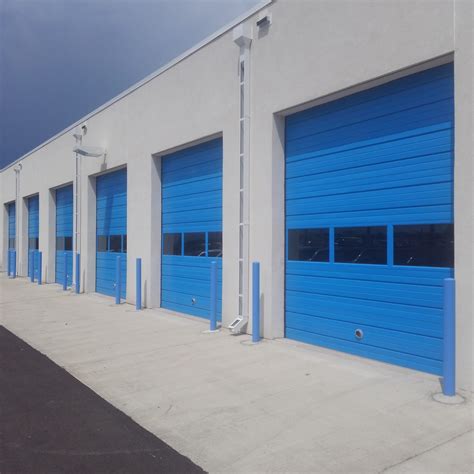 Emergency Garage Door Repair Services - Husky Garage Door Repair