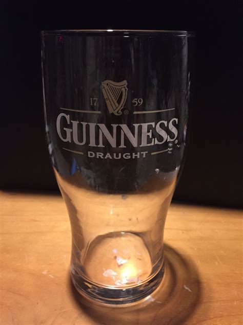 Guinness beer Pint glass | Guinness beer, Liquor glasses, Beer