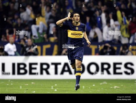 Roman Riquelme Boca Juniors Hi Res Stock Photography And Images Alamy