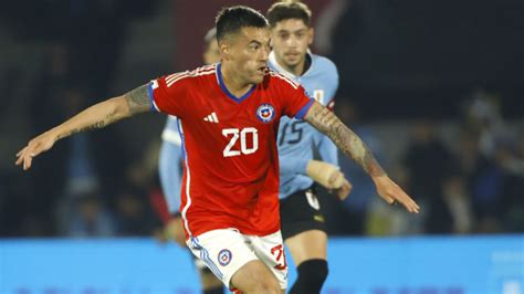 Charles Aránguiz fue descartado para el cruce de Chile con Perú