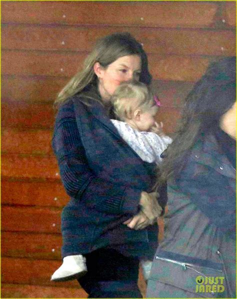 Gisele Bundchen & Baby Vivian Leave Chilly Boston Together: Photo 3023858 | Celebrity Babies ...