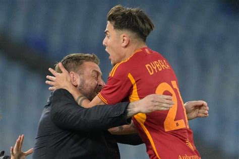 Ha già detto sì alla Roma il nuovo bomber fa impazzire De Rossi