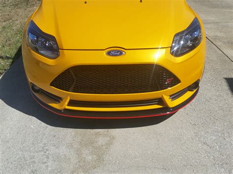 Focus St Triple R Front Splitter Installed With Nismo Red Striping