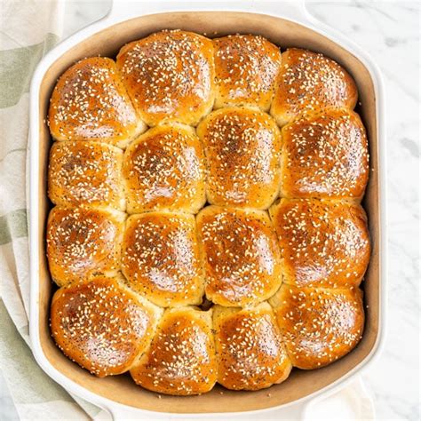 Classic Dinner Rolls - Jo Cooks