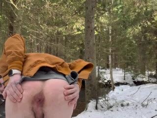 在河边热的 Twink 抽搐射精 Pornhub Gay