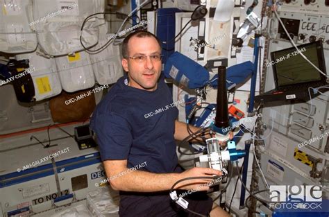 Astronaut Donald R Pettit Expedition Six Nasa Iss Science Officer