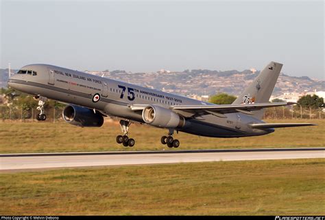 NZ7571 Royal New Zealand Air Force Boeing 757 2K2 C Photo By Melvin