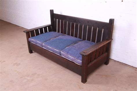 Gustav Stickley Mission Oak Arts And Crafts Settle Sofa Circa 1900 At 1stdibs Arts And Crafts