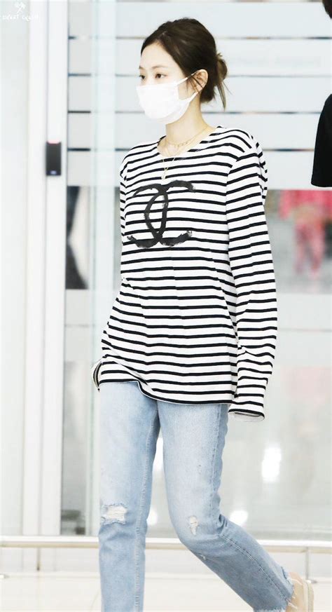 Pin By Lulamulala On Blackpink Jennie Striped Top Tops Women S Top