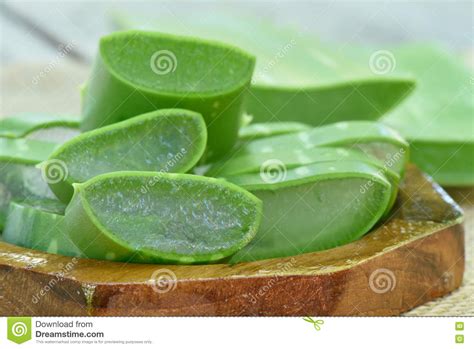 Aloe Vera Use In Spa For Skincare Stock Image Image Of Flowers Slice